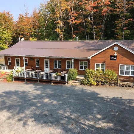 Domaine Des Montagnais Villa Notre-Dame-Des-Bois Exteriör bild