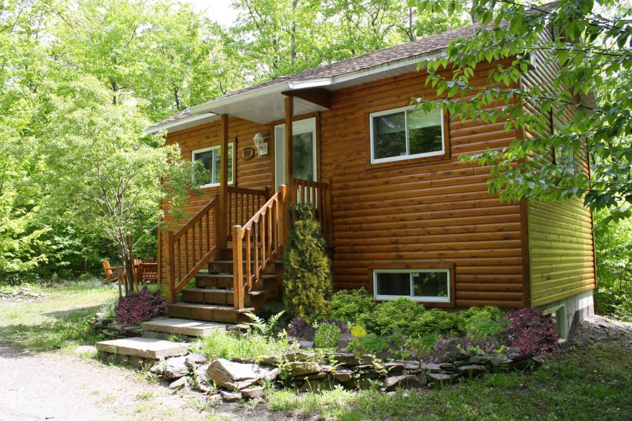 Domaine Des Montagnais Villa Notre-Dame-Des-Bois Exteriör bild
