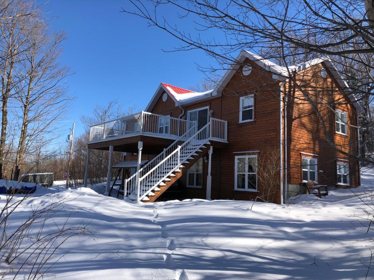 Domaine Des Montagnais Villa Notre-Dame-Des-Bois Exteriör bild