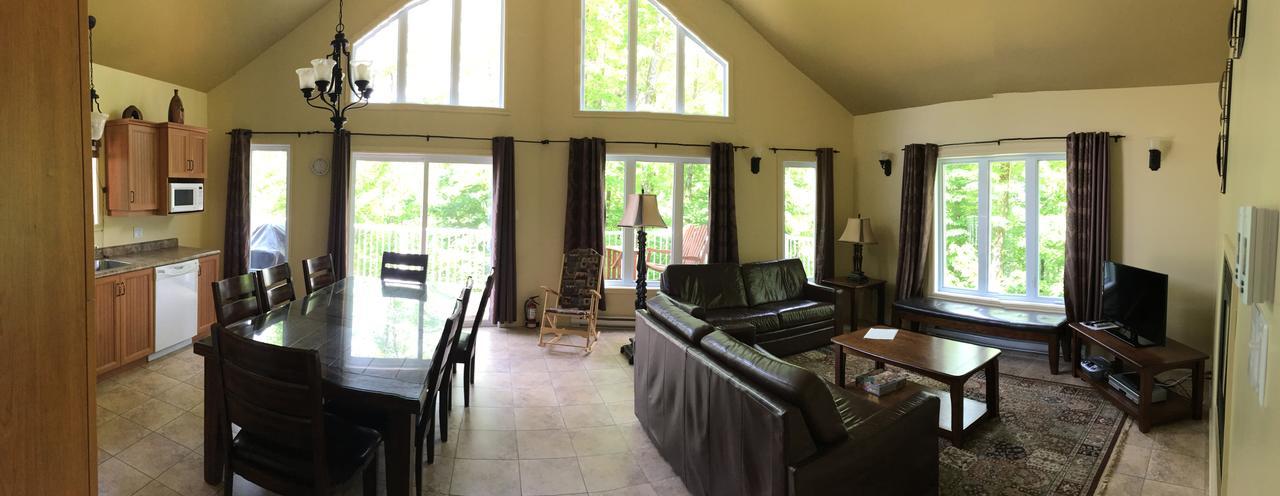 Domaine Des Montagnais Villa Notre-Dame-Des-Bois Exteriör bild