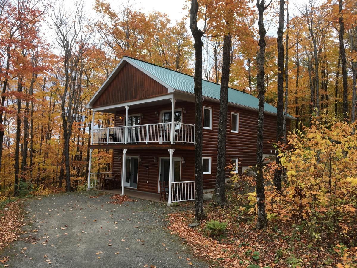 Domaine Des Montagnais Villa Notre-Dame-Des-Bois Exteriör bild